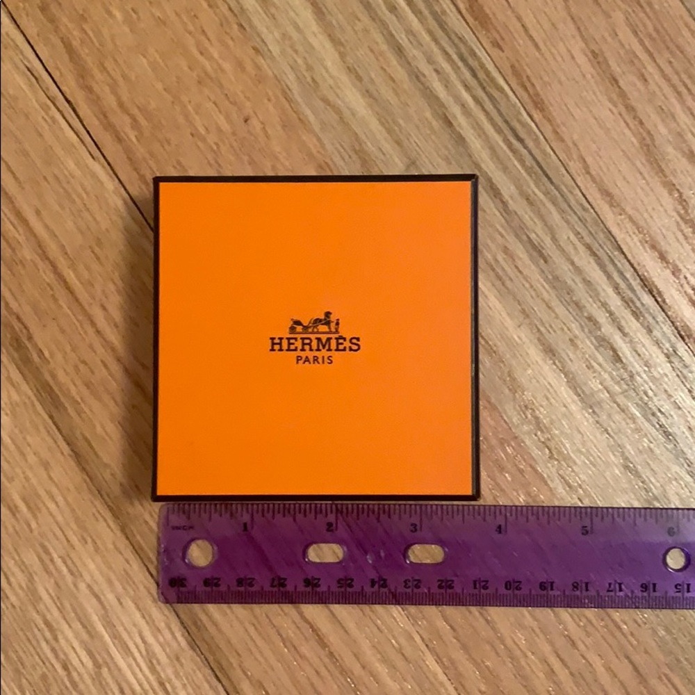 Hermes box